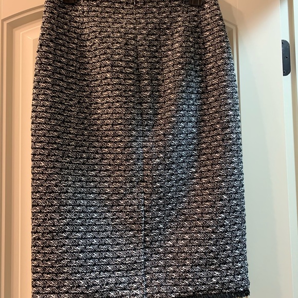🎉HOST PICK🎉Brand New Black & White J. Crew Skirt - Picture 6 of 8